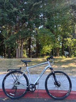 Novara Buzz REI Hybrid / Commuter Bike – XL 22” Frame - Lightweight Urban Bicycle Disc Brakes