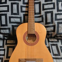 Hohner HC02 1/2 Sized Classical Guitar
