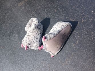 Comfy tiger slippers