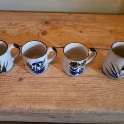 4 Vintage Mugs