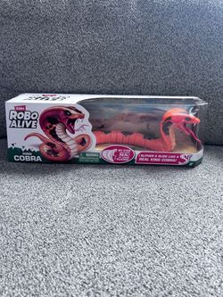 ZURU Robo Alive King Cobra toy