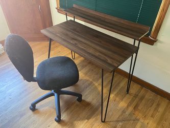 Desk With Chair