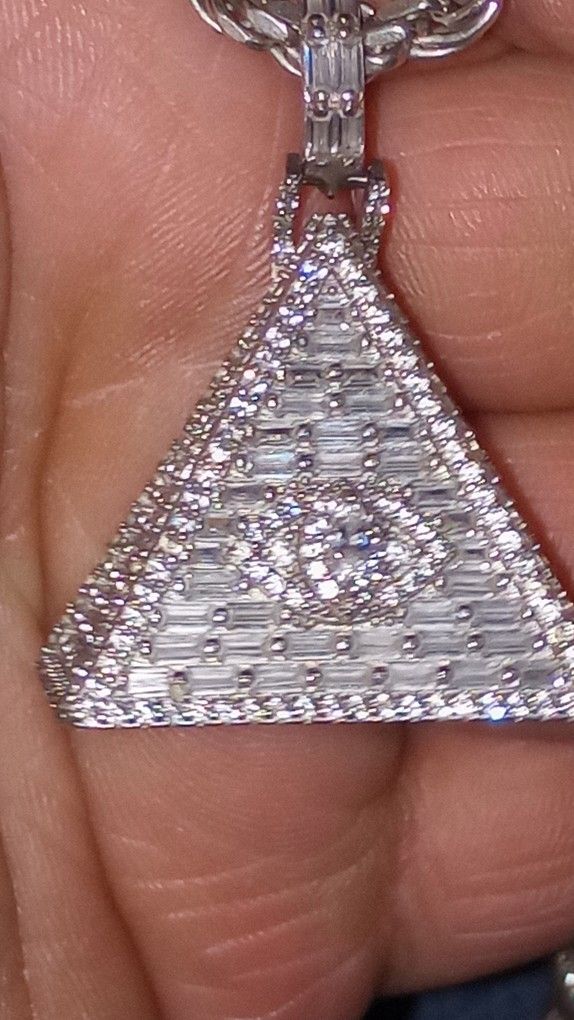 Silver Piramid