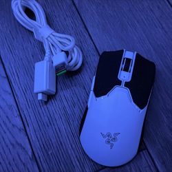 RAZER GAMING MOUSE WIRELESS VIPER V2 PRO