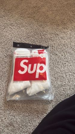 Supreme socks