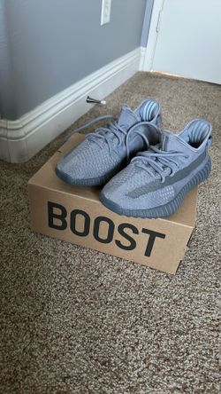 Yeezy Boosts 350 V2 Size 6