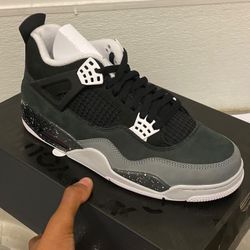 Air Jordan 4 Retro “Fear”