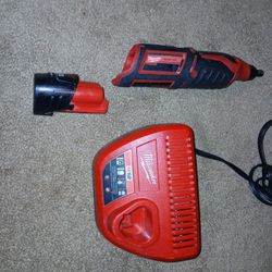 Milwaukee Rotary Tool W 12v Battery And Charger