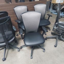 So Many Choices On Office Chairs