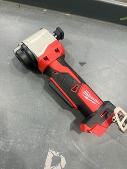 Milwaukee M18 Cable stripper