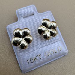 Broquel De Oro 10k Diseño De Flor . 