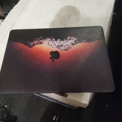 Apple MacBook Needs Screen Replacement 