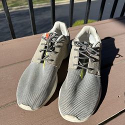 Nike Shoe — Roshe Run Size 11