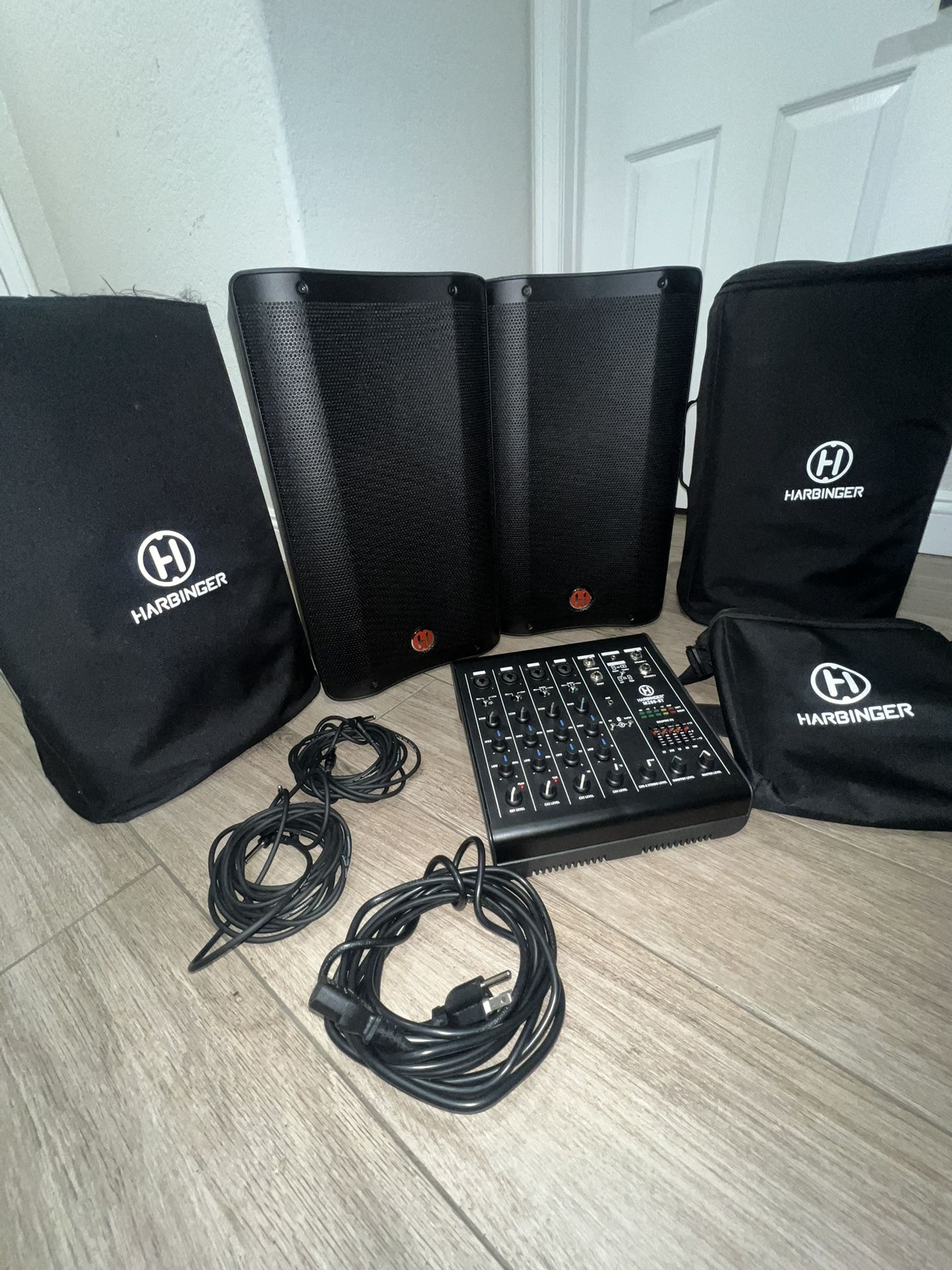 Harbinger PA Speakers & Mixer (M200-BT PORTABLE PA SYSTEM)