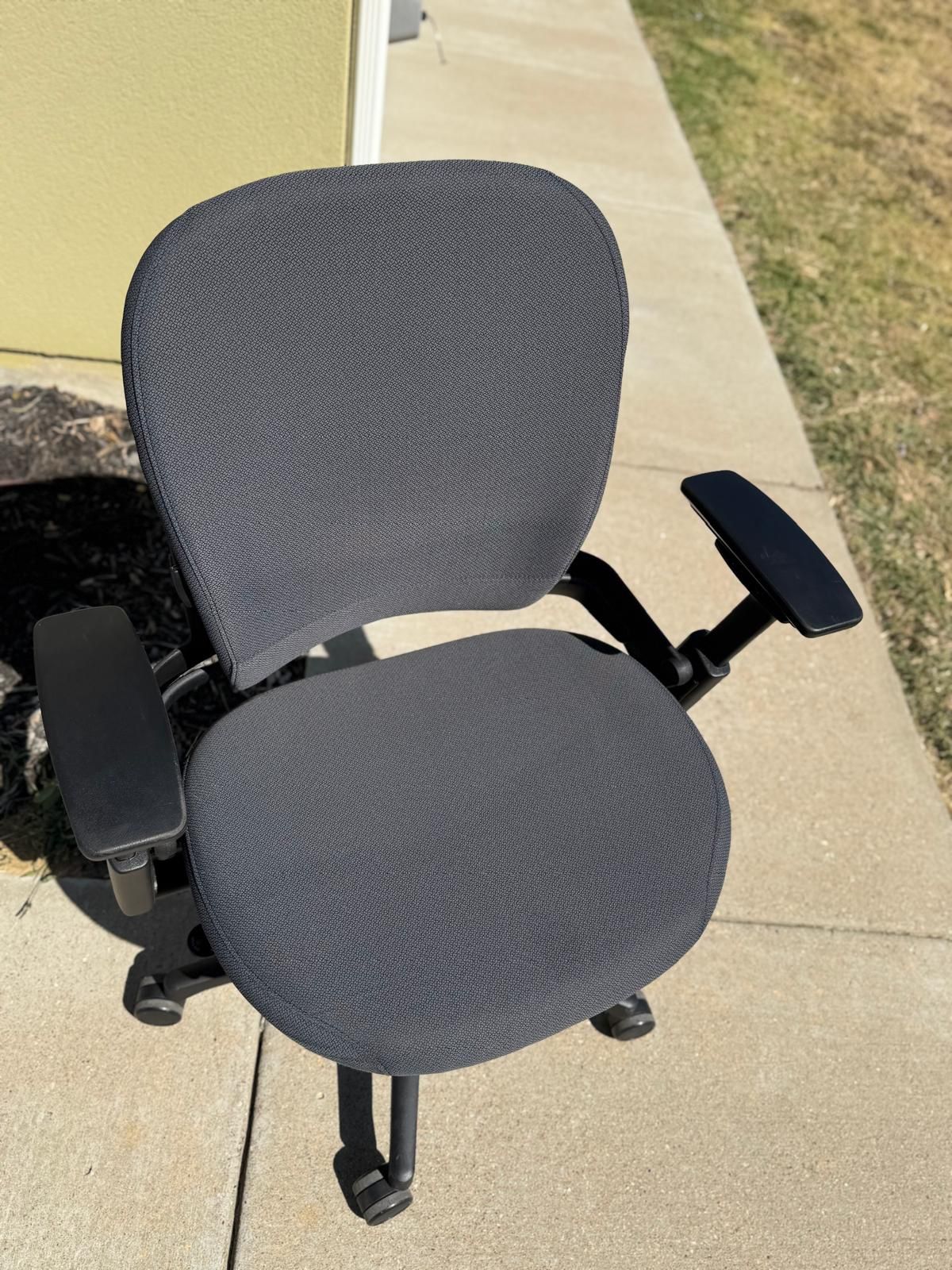 Steelcase Leap V2 Plus Office Chair /excellent Condition