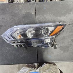 Nissan Rogue Sport Headlight Left Driver Side 2020 2021 2022 Part $200