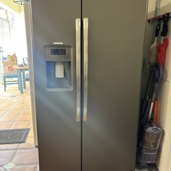 GE Side-by-Side Refrigerator