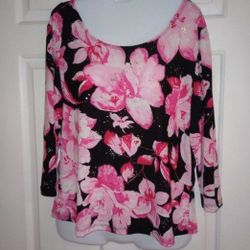 #10 • Ladies Top Size L