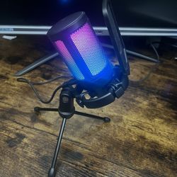 Fifine A6V Gaming Mic, Near Perfect Condition 