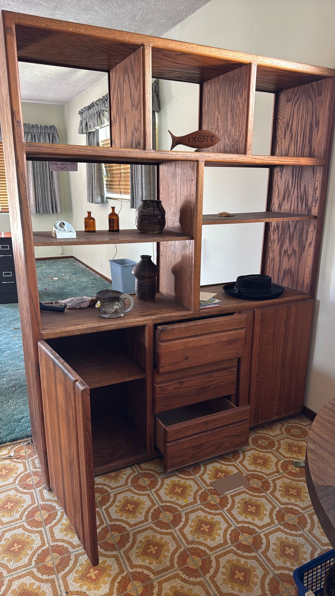 Retro Shelving Unit