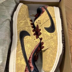 Nike Sb Dunk Low City Of Cinema “rare”