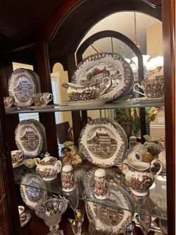 Vintage plate  Heritage Hall plates