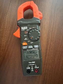 Klein tools CL320 digital clamp meter