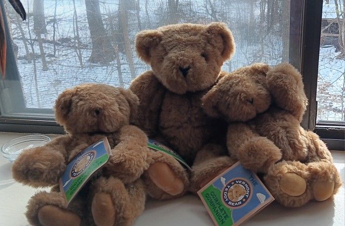 3 Vermont Teddy Bears In Box