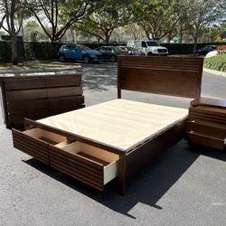 Beautiful Bedroom Set Queen Size Solid Wood Dark Brown Color In Excellent Condition by Coaster furni