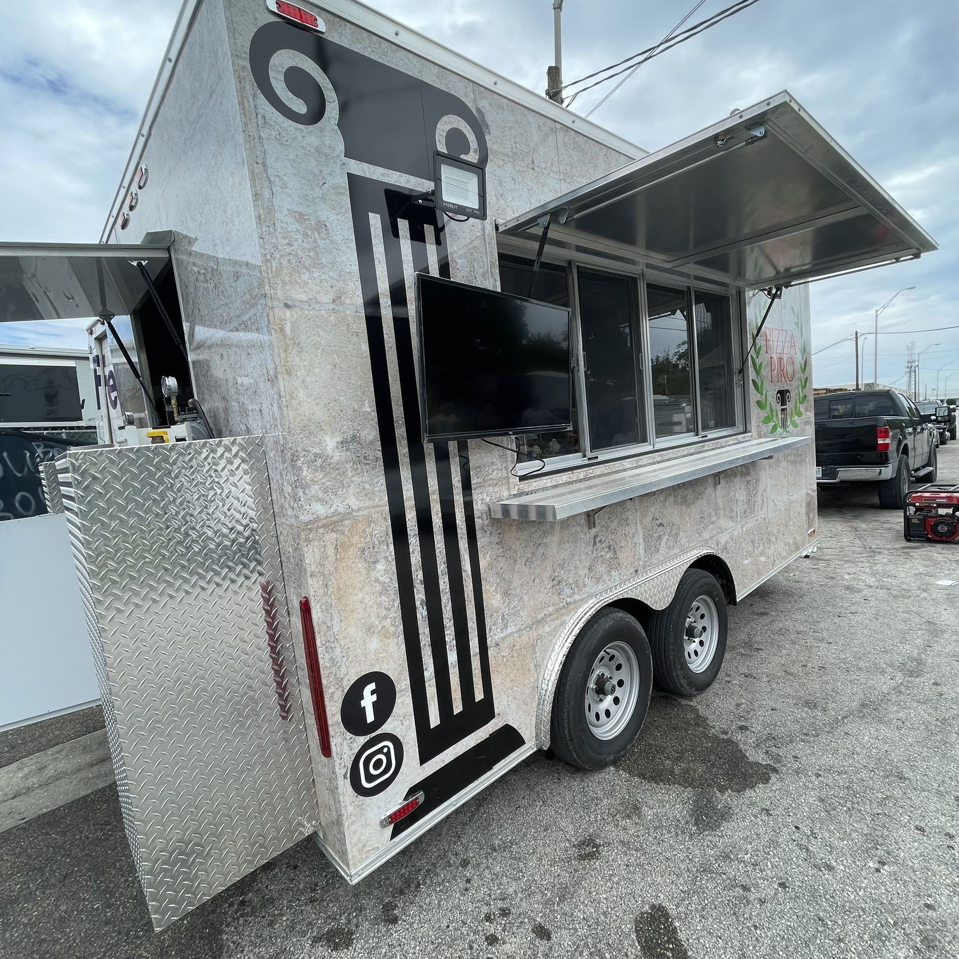 Food Trailer (food Truck)