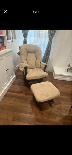 Dutailier rocker with ottoman