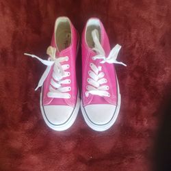 epic step size 6 pink sneakers