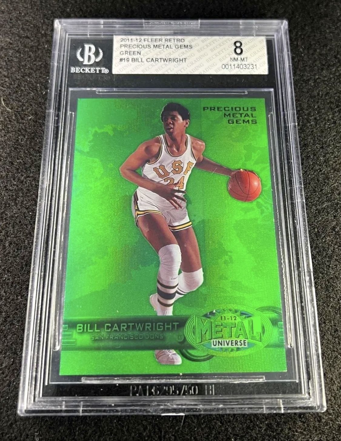 BILL CARTWRIGHT BGS 8 2011-12 FLEER RETRO #19 PRECIOUS METAL GEMS PMG GREEN 05/10… CHICAGO BULLS CHAMPION!