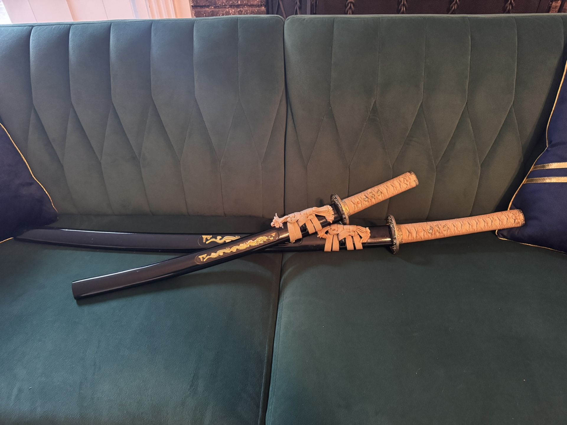 Decorative Samurai Sword Set – Katana & Wakizashi w/ Gold Handles & Dragon Blades