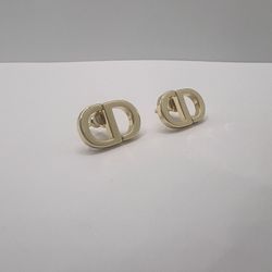 Beautiful Earrings $27