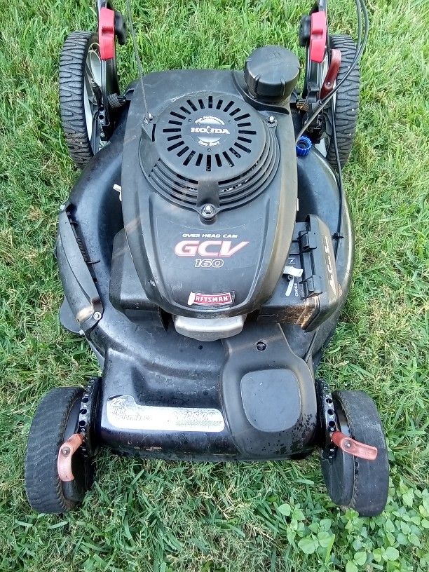 Craftsman Honda Self propelled Lawn Mower