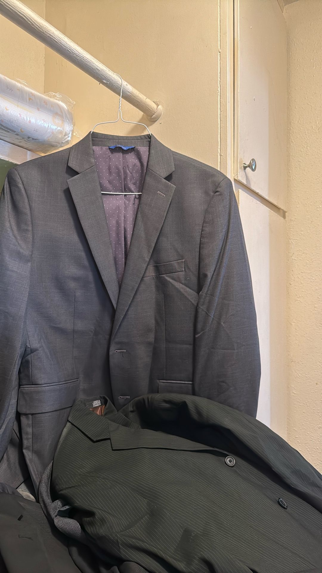 Men’s Suits