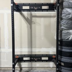 Rogue R-3W Fold Back Wall Mount Rack(20.5”) w/ Stringer pair