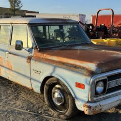 1969 Suburban Three Rows And Cold Air
