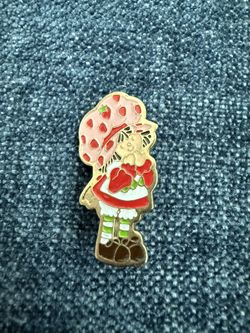 Vintage Strawberry shortcake Pin