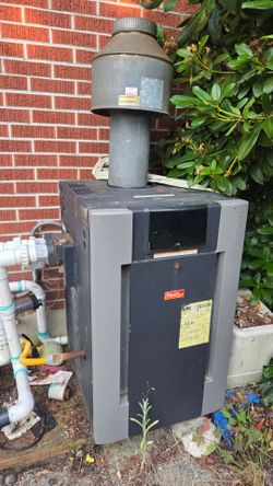 Raypak 266,000 BTU Natural Gas Pool Heater