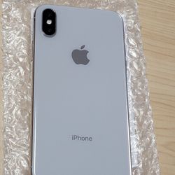 IPHONE X UNLOCKED 64GB. PRICE IS FIRM. DESBLOQUEADO.  EL PRECIO ES FIRME.