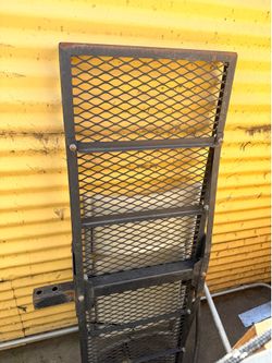 Cargo carrier