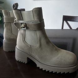 Suede Tan Boots Steve Madden Size 8W 