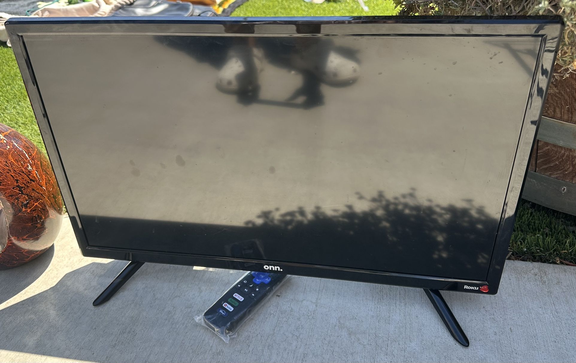 Roku Tv 24inches.