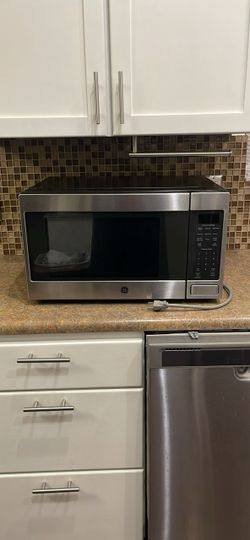 GE Stainless Steel Microwave JES1657SM2SS