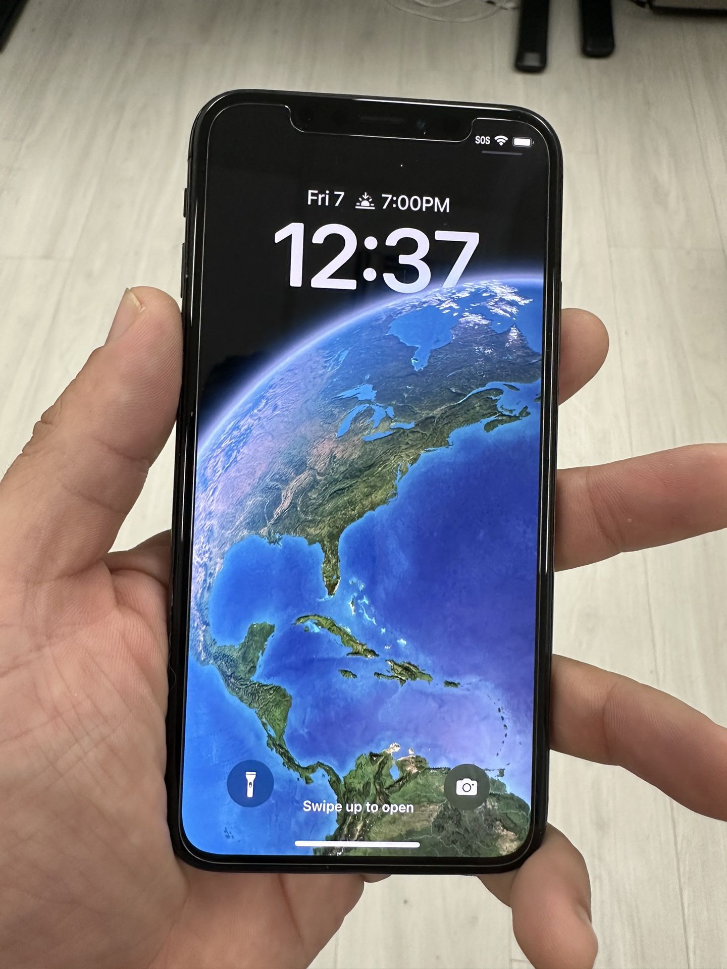 iPhone X 256GB Unlocked W/ New Tempered Glass And Charger!