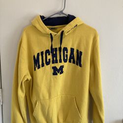 Michigan “Go Blue” Sweatshirt Men’s M