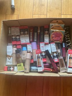 Brand new makeup 40 pieces for $70