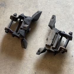 Ford Maverick motor mounts frame mounts OEM V8 302 331 351 347 comet ?